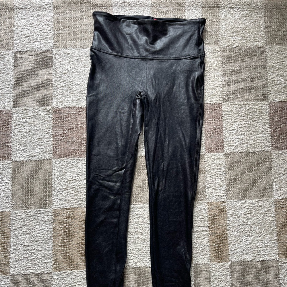 Women’s Spanx faux leather leggings